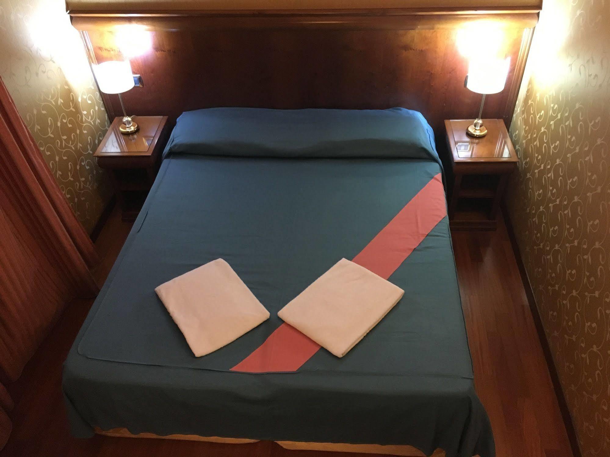 Hotel Divine روما المظهر الخارجي الصورة