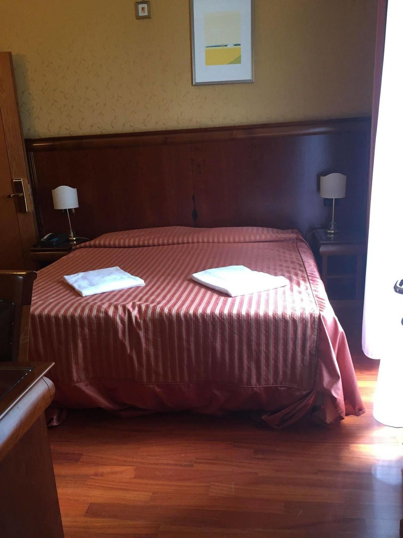 Hotel Divine روما المظهر الخارجي الصورة