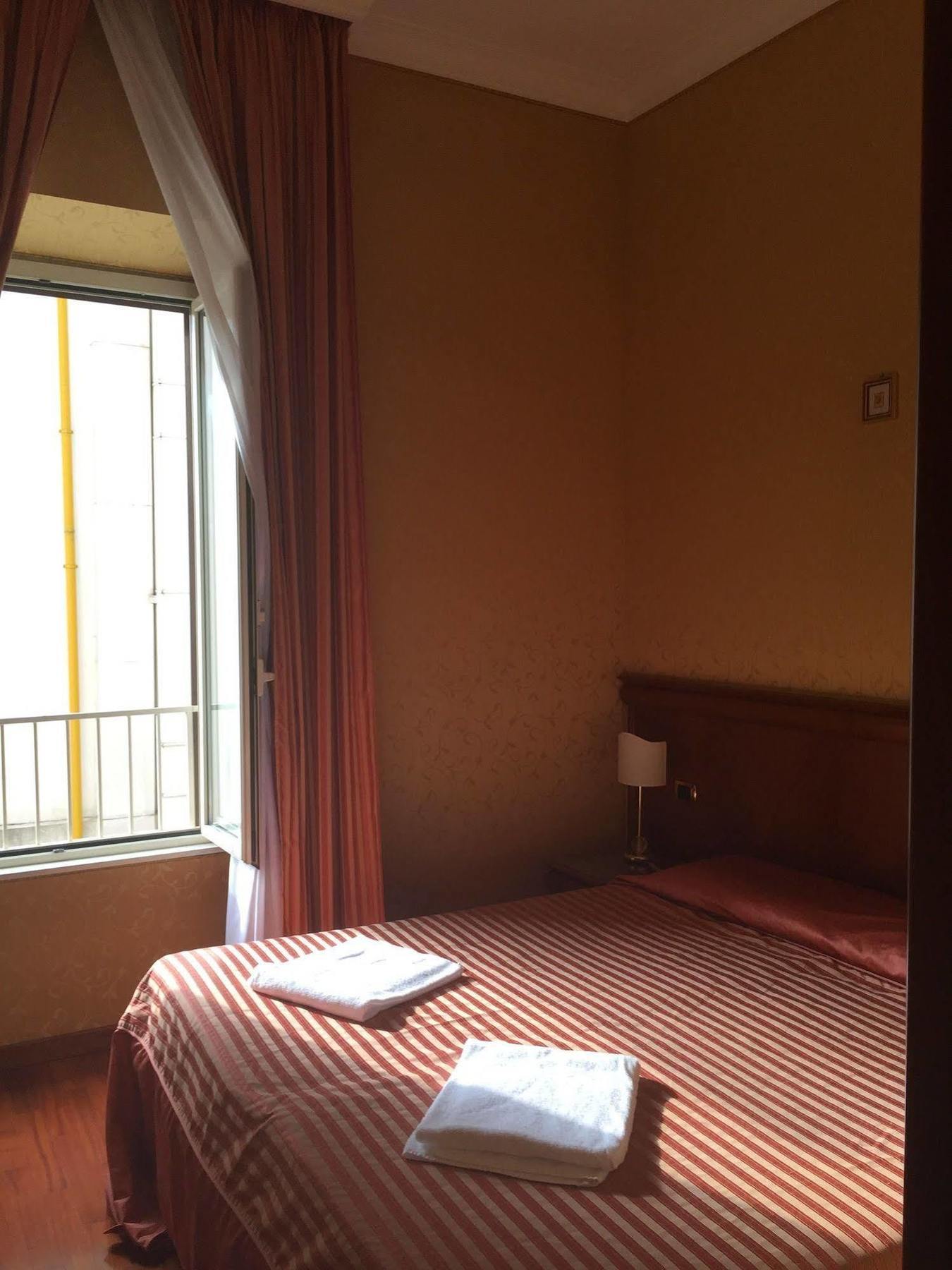 Hotel Divine روما المظهر الخارجي الصورة