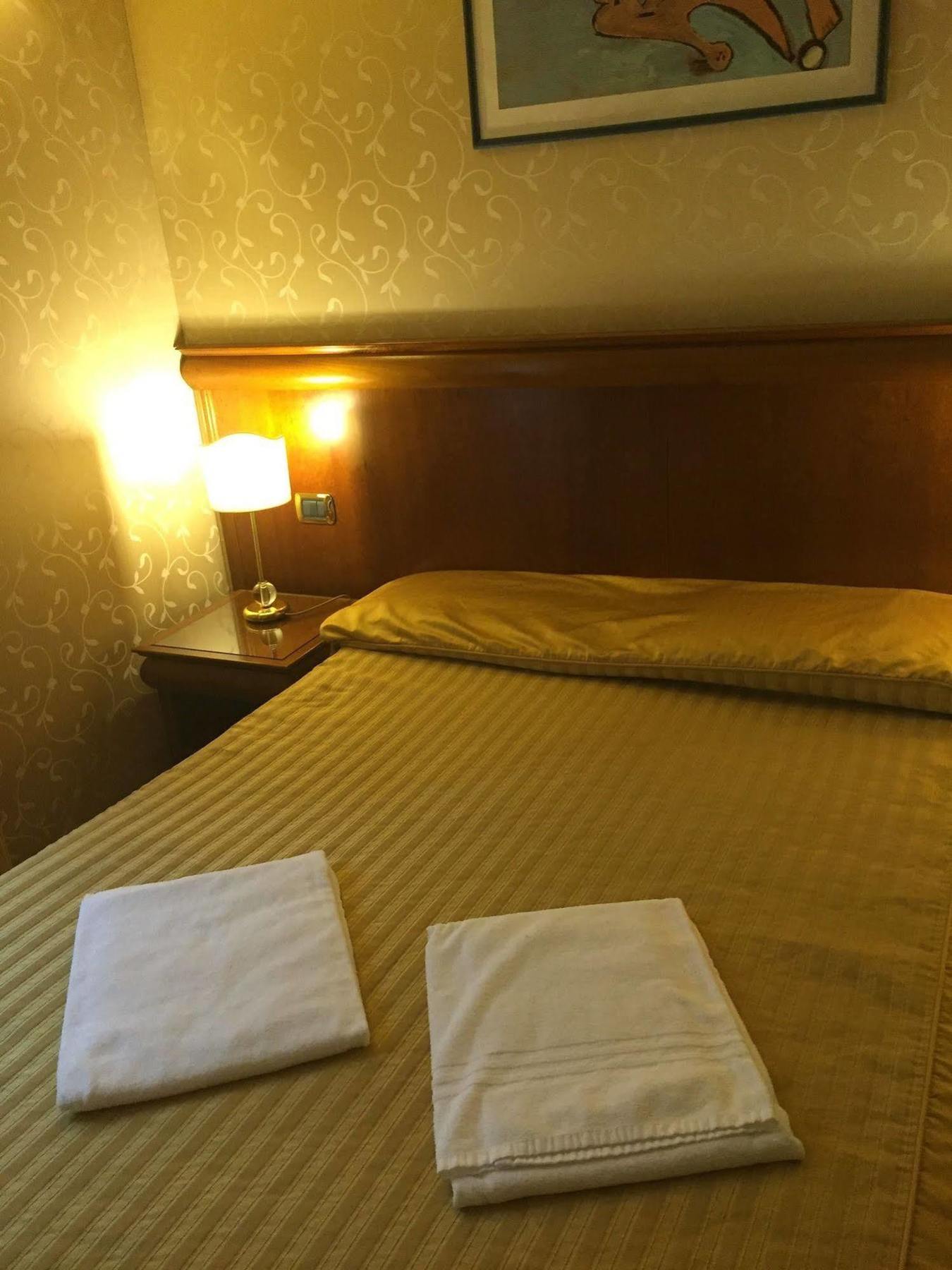 Hotel Divine روما المظهر الخارجي الصورة
